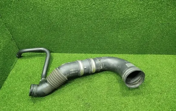 Iveco Daily 6th gen Air intake hose/pipe 504135453 504135455