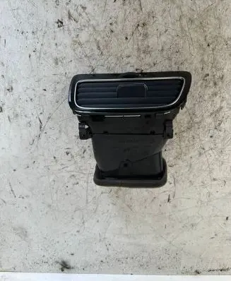 Volkswagen Golf VII Dash center air vent grill 5g1819710b