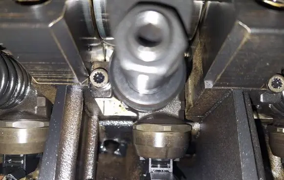 Skoda Octavia Mk2 (1Z) Fuel injector