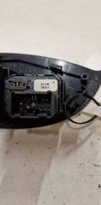 Suzuki Grand Vitara II Electric window control switch 62J002835T 8371765J05PK