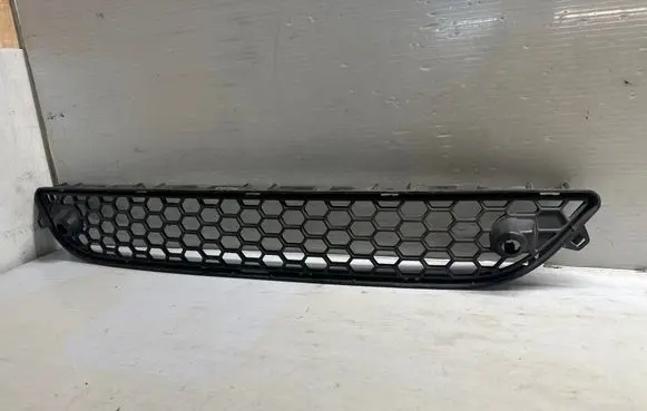 Volvo S60 Front bumper lower grill 30795021