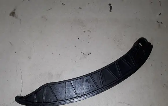 Opel Vivaro Slide rail for timing chain 8200337109 E7F41102601