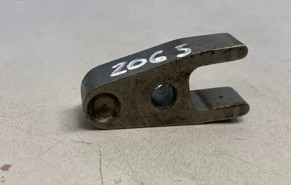 Jeep Grand Cherokee (WK) Fuel Injector clamp holder