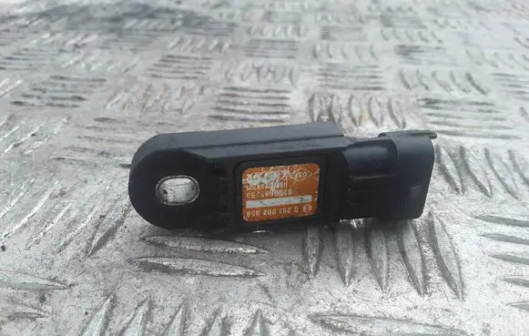 Renault Master III Air pressure sensor 0281002958