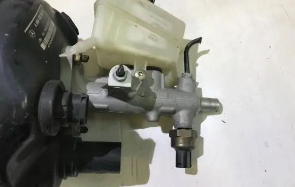 Master brake cylinder