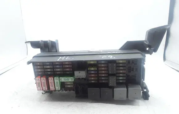 Mercedes-Benz ML W164 Fuse module A1645451740