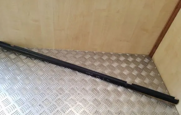 Renault Espace - Grand espace IV Rear door glass trim molding