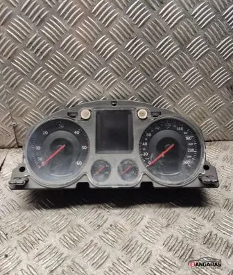 Volkswagen PASSAT B6 Speedometer (instrument cluster) a2c53145550