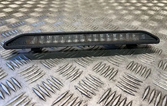 Opel Zafira A Third/center stoplight 90582025
