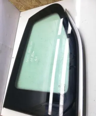 Peugeot 5008 Rear side window