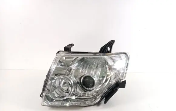 Mitsubishi Pajero Headlight/headlamp