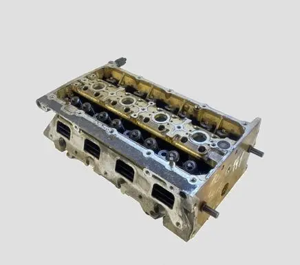Volkswagen Golf V Engine head 03C103358F