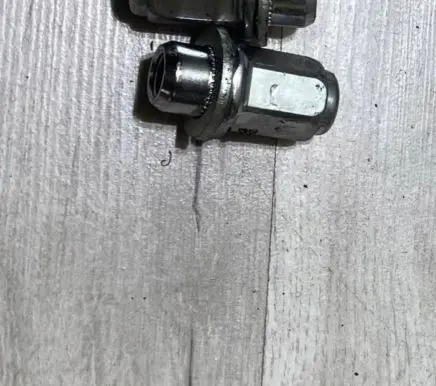 Nuts/bolts