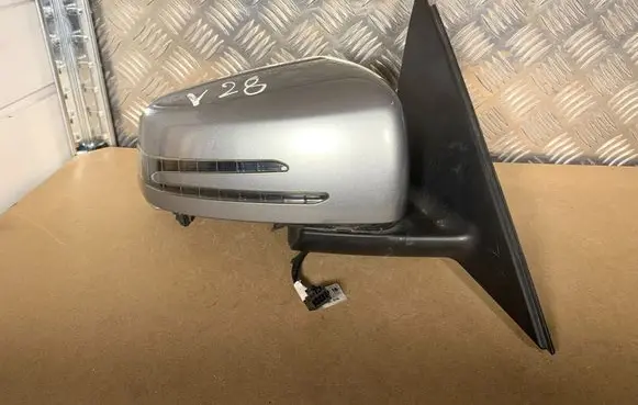 Mercedes-Benz C W204 Front door electric wing mirror A2048103416