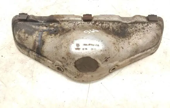 Audi A3 S3 A3 Sportback 8P Heat shield in engine bay 06F253042A