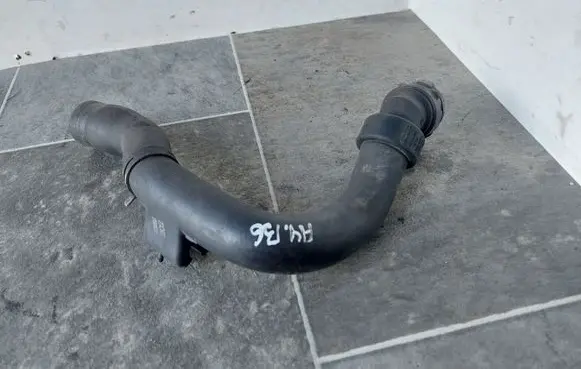Audi A4 S4 B6 8E 8H Engine coolant pipe/hose 8E0121101E