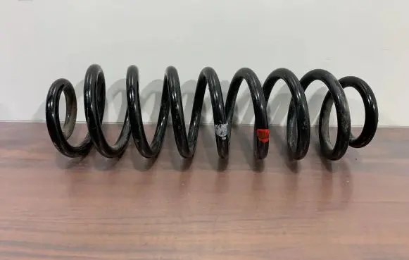 Toyota RAV 4 (XA50) Rear coil spring