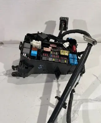 Toyota Auris E180 Fuse box set 602730