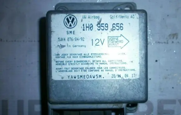 Volkswagen Golf III Airbag control unit/module 1H0959656 5WK4076