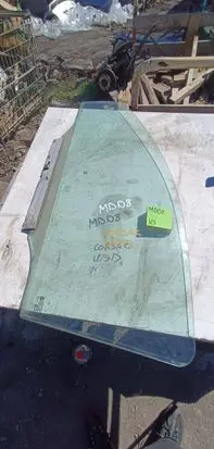Opel Corsa C Front door window glass four-door 1212123