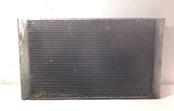 BMW 5 E60 E61 Coolant radiator 7795878