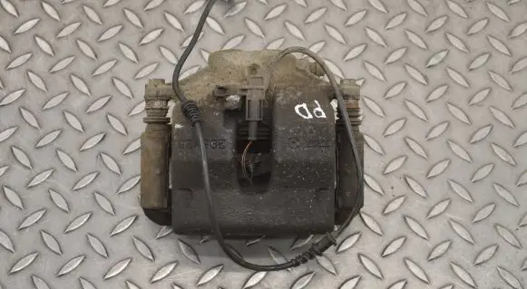 Mercedes-Benz C W204 Front brake caliper