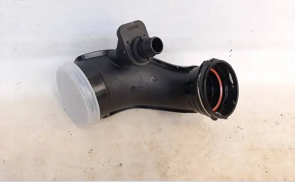BMW M5 F90 Cabin air duct channel 7852386 13717852386