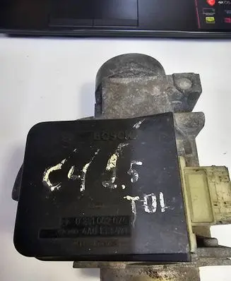 Audi A6 S6 C5 4B Mass air flow meter 0281002074 4A0133471