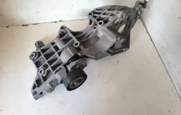 Volkswagen Caddy Generator/alternator bracket 03L903143K