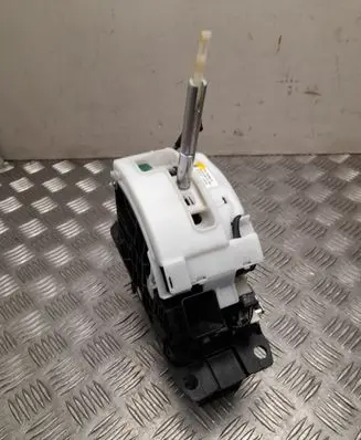 Volkswagen Touareg II Gear shifter/selector 7P1713041D