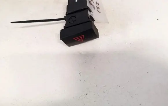 Hyundai Santa Fe Hazard light switch