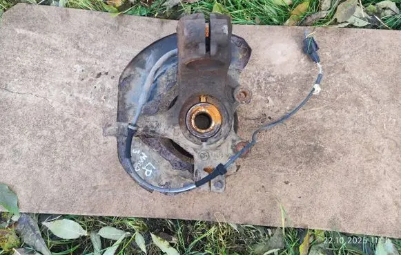 Mazda 3 II Front wheel hub 