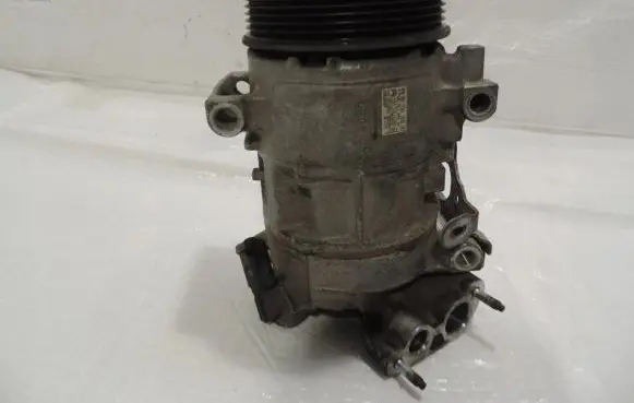 Opel Crossland X Air conditioning (A/C) compressor (pump) 9815198580