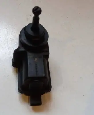 Headlight level adjustment motor