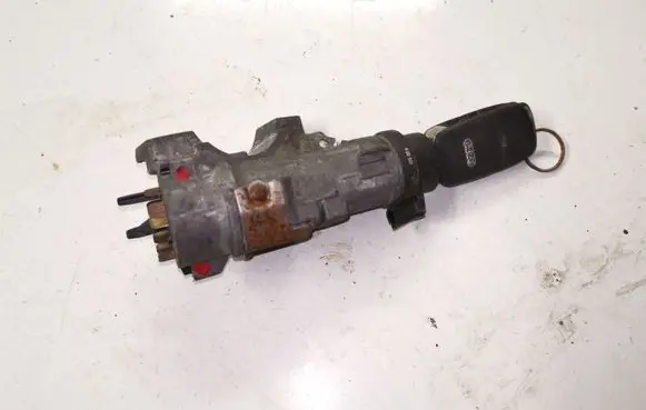 Volkswagen PASSAT B5.5 Ignition lock 4B0905851G