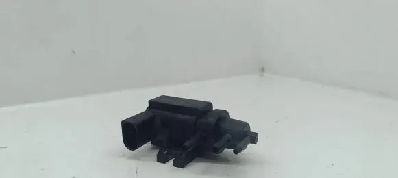 Volkswagen Golf VI Turbo solenoid valve 1K0906627 70058000 03T346