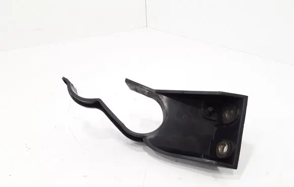 Volvo S40, V40 Intercooler pipe mounting bracket 30620509
