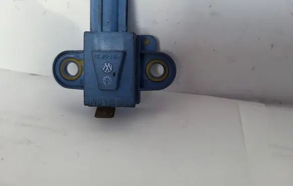 Volkswagen Golf V Airbag deployment crash/impact sensor 1K0955557A