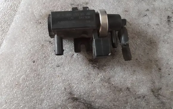Mercedes-Benz A W169 Vacuum valve a0051535528 0051535528