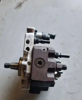 Renault Laguna II Fuel injection high pressure pump 8200108225 0445010075