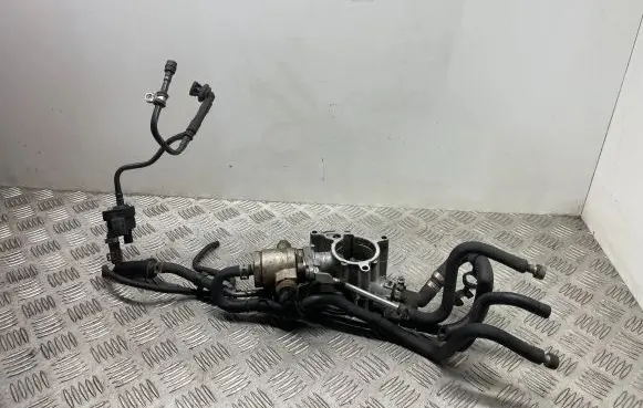 Audi A4 S4 B8 8K Vacuum pump 724807290