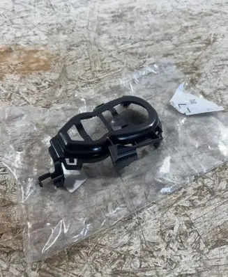 Mercedes-Benz E W213 Rear brake caliper A2135468300