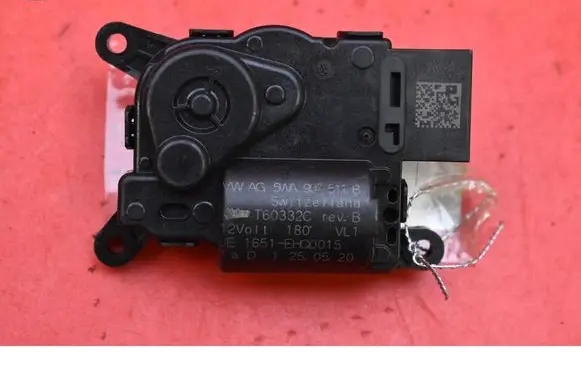 Volkswagen Golf Sportsvan Air flap motor/actuator 5WA907511B