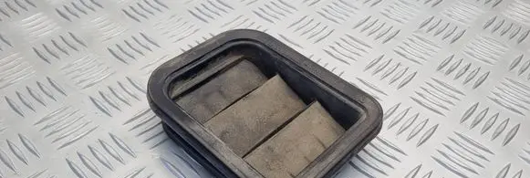 Mercedes-Benz ML W163 Quarter panel pressure vent 1708300042