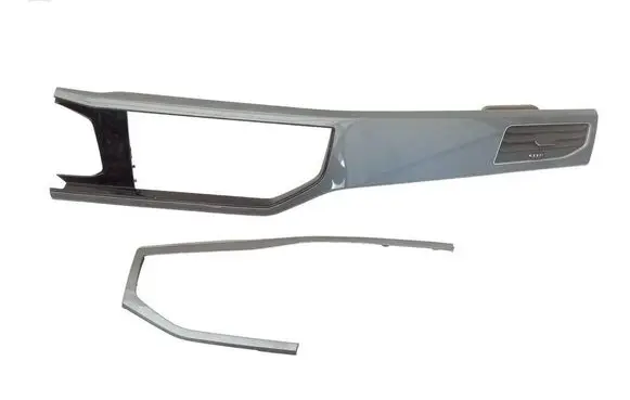 Volkswagen Polo VI Dashboard trim brak