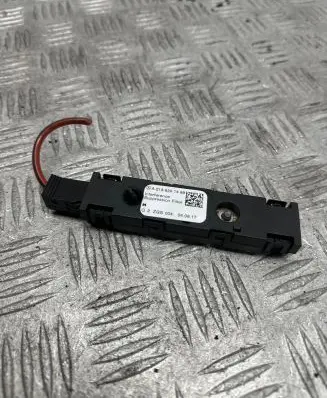 Mercedes-Benz E AMG W213 Aerial antenna amplifier A2138201489 2ZGS004