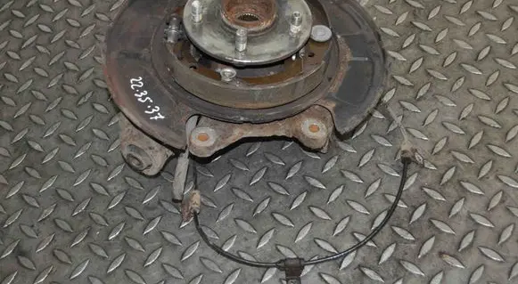 Rear wheel hub