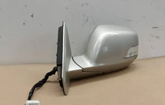 Honda CR-V Front door electric wing mirror 