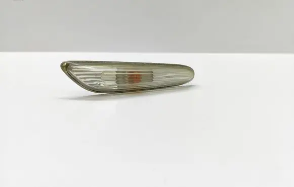 BMW 5 E60 E61 Front fender indicator light 8382104