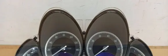 Mercedes-Benz SL R230 Speedometer (instrument cluster) A2305400023 896528355537 87001415